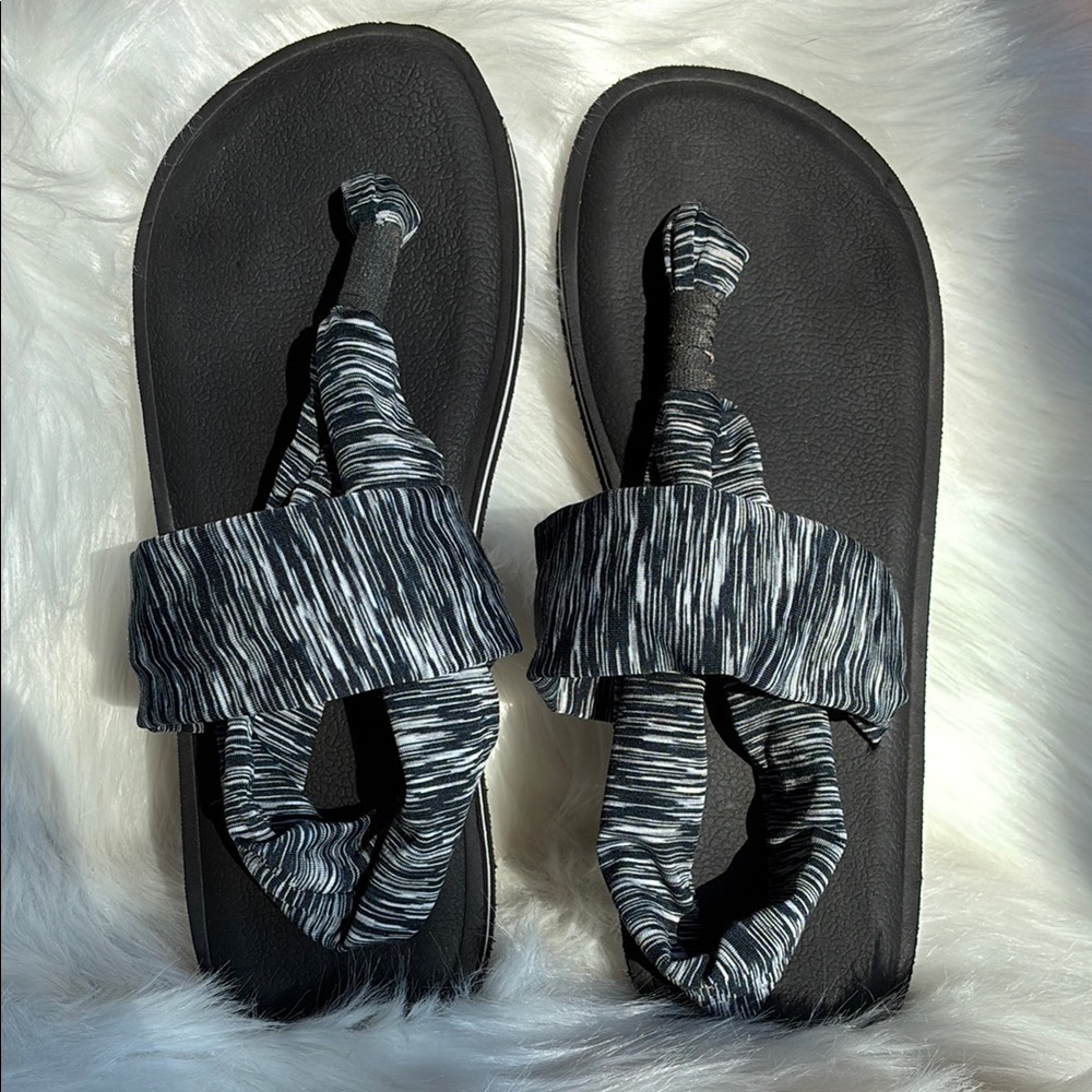 Stylish Black and White Women's Sandals